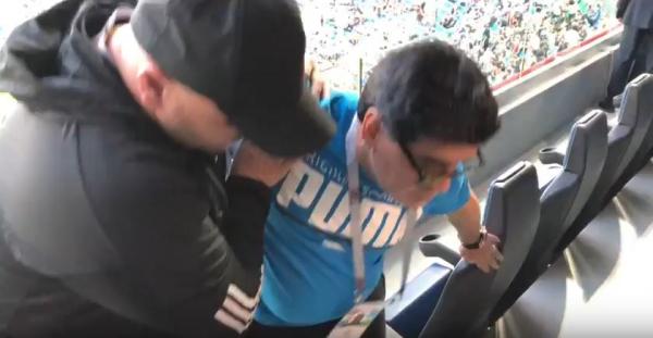 Στο νοσοκομείο ο Μαραντόνα μετά την κατάρρευση στις εξέδρες [φωτό + βίντεο]