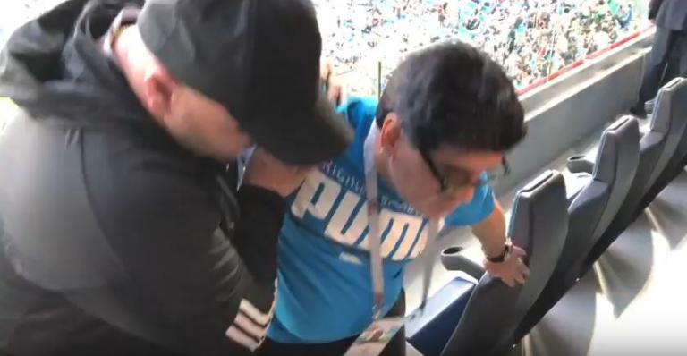 Στο νοσοκομείο ο Μαραντόνα μετά την κατάρρευση στις εξέδρες [φωτό + βίντεο]