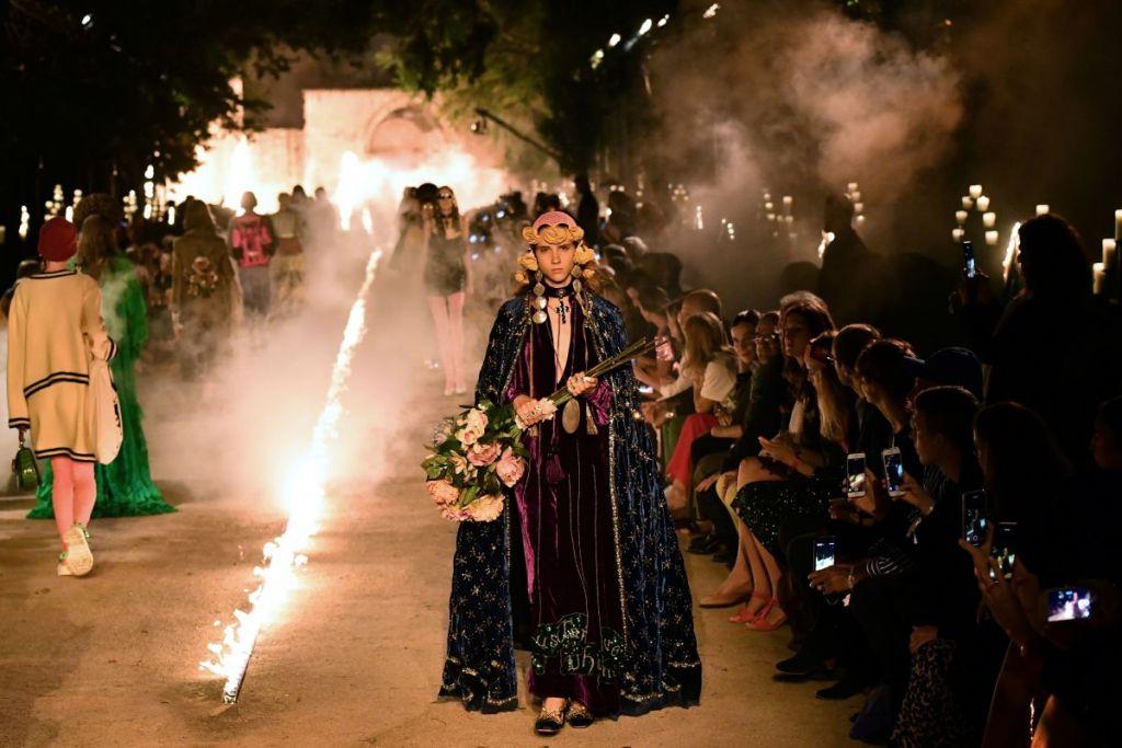 Ο οίκος Gucci βάζει φωτιά