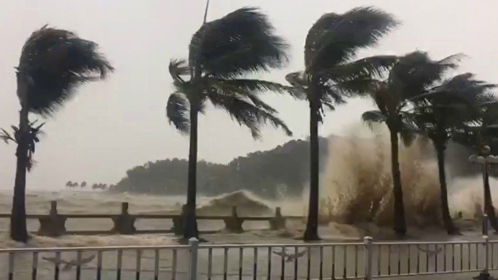 Σε κατάσταση συναγερμού η Κίνα για έλευση τυφώνα