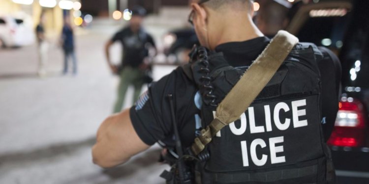 Σε ομοσπονδιακές φυλακές των ΗΠΑ 1600 μετανάστες