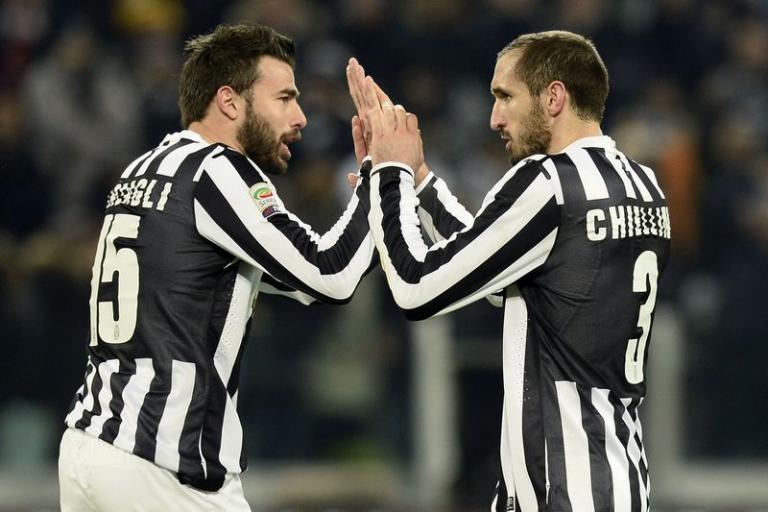 Συνεχίζουν στη Γιουβέντους Μπαρτζάλι και Κιελίνι