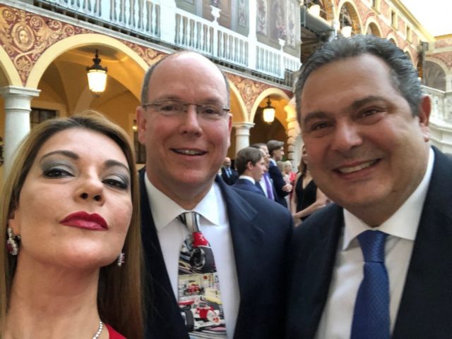 Ο Πάνος Καμμένος, τα σόου και η χυδαιότητα