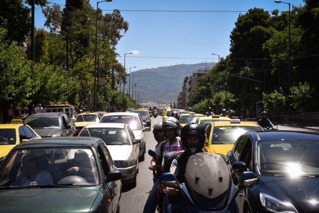 Κυκλοφοριακό «χάος» στην Αθήνα λόγω των στάσεων εργασίας στα ΜΜΜ