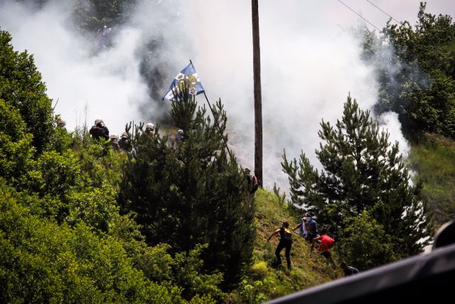 Τραυματισμοί και χημικά για «χατίρι» της συμφωνίας Τσίπρα – Ζάεφ