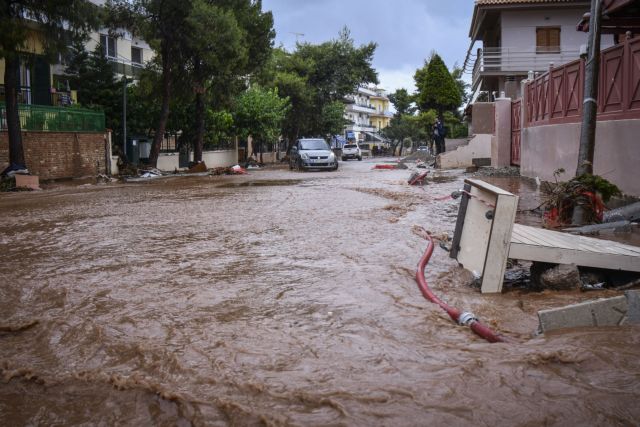 Νέες πλημμύρες στη Μάνδρα-Απεγκλωβισμοί κατοίκων