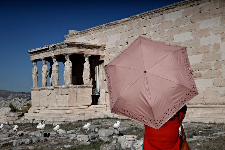 Δύο μέτωπα ανοικτά για την οικονομία