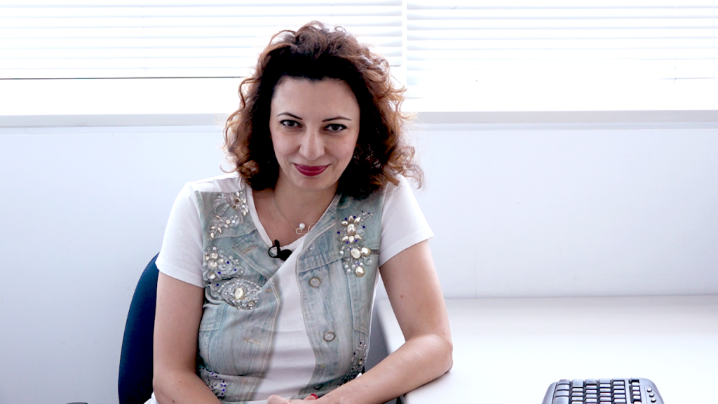 Σχόλιο Μάρνυ Παπαματθαίου: Mε Πλάτωνα, Αριστοτέλη και Μαθηματικα για «δεινούς λύτες»