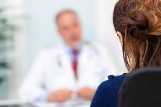 Υστερούν στην επικοινωνία οι Έλληνες επαγγελματίες υγείας