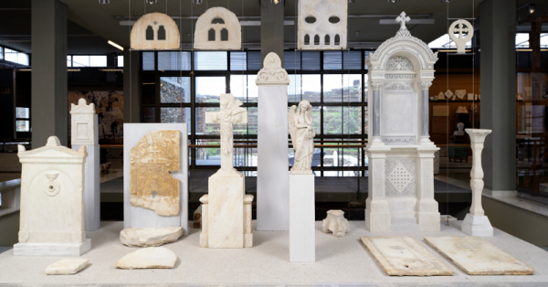 «Οι αμέτρητες όψεις του Ωραίου» στο Μουσείο Μαρμαροτεχνίας ΠΙΟΠ, στην Τήνο