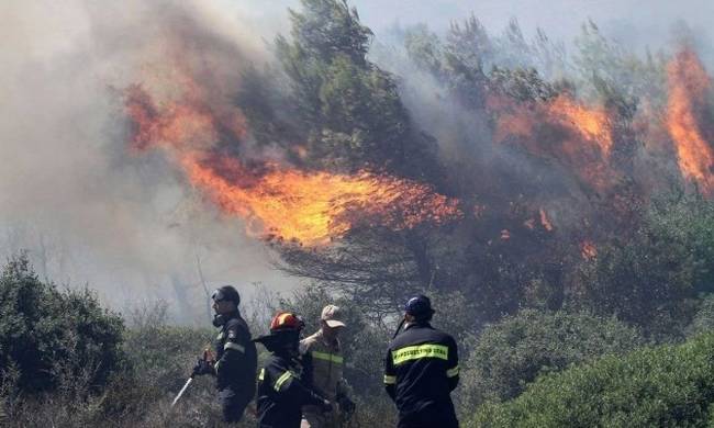 Χανιά: Σε εξέλιξη πυρκαγιά κοντά σε κατοικημένη περιοχή