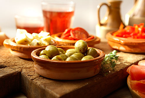 Δώδεκα λόγοι να αγαπήσετε τη Μεσογειακή Διατροφή