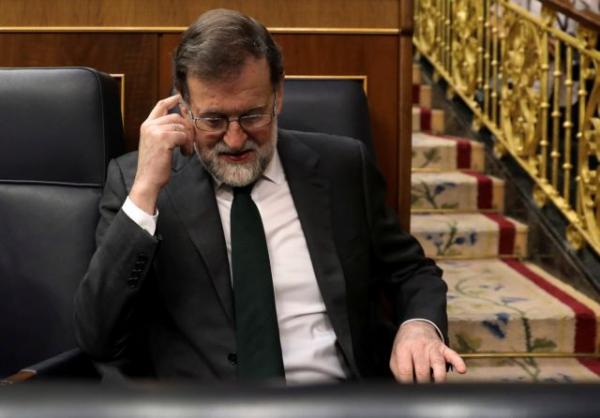 «Adios» από Ραχόι – Ο Πέδρο Σάντσεθ αναλαμβάνει την πρωθυπουργία