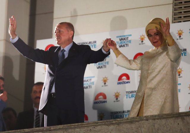 Και επίσημα πρόεδρος από τον πρώτο γύρο ο Ερντογάν