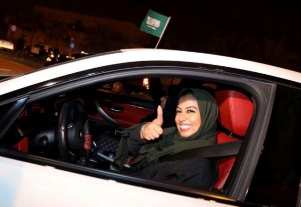 Σ.Αραβία: Ήρθη η απαγόρευση της οδήγησης για τις γυναίκες