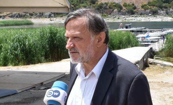 Βουλευτής του ΣΥΡΙΖΑ δηλώνει «εθνικός Μακεδόνας», μιλώντας στα σλάβικα