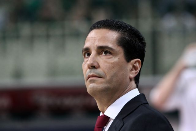 Σφαιρόπουλος: «Τι να σας πω για τη διαιτησία, δεν τα έχετε δει;»