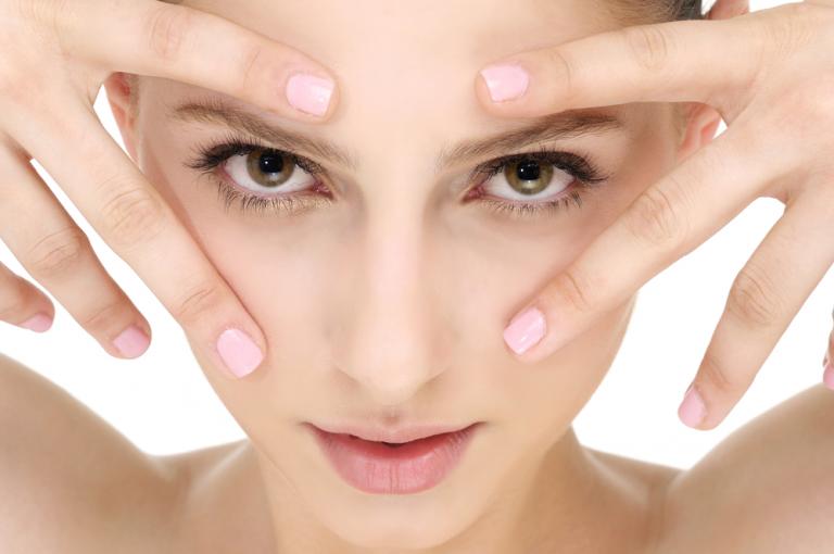 Εξαφανίστε τα μαύρα στίγματα με μαγειρική σόδα