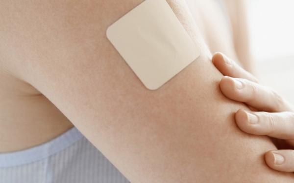 Ελληνικό επίθεμα απελευθερώνει φαρμακευτικές και καλλυντικές ουσίες