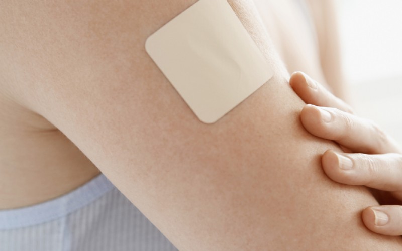 Ελληνικό επίθεμα απελευθερώνει φαρμακευτικές και καλλυντικές ουσίες