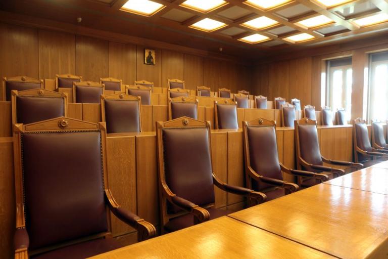 Αποζημίωση 350.000 ευρώ από το Δημόσιο για δυστύχημα λόγω πινακίδας