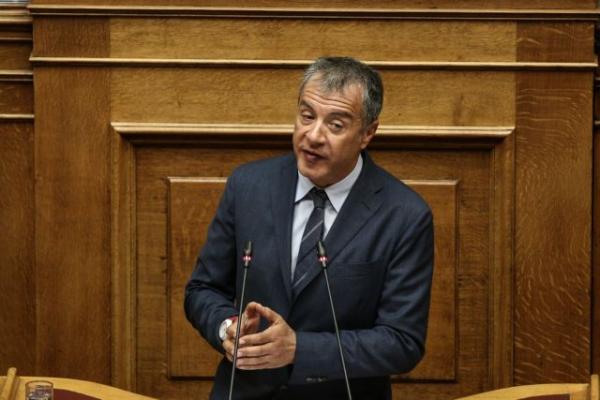 Θεοδωράκης: Θα ψηφίσουμε τη συμφωνία, δεν θα στηρίξουμε την κυβέρνηση