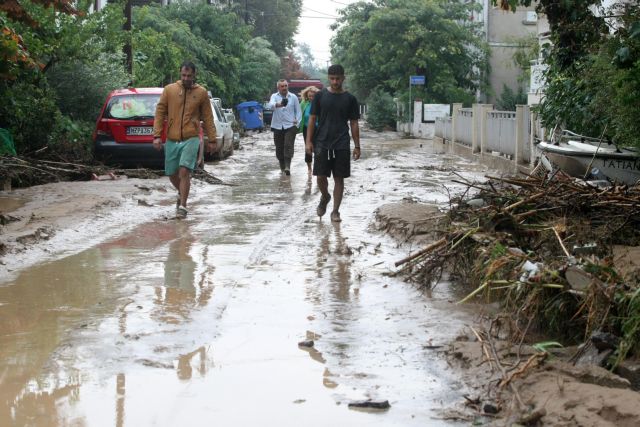 Πλημμύρες στη Θεσσαλονίκη, 28 διασώσεις από την Πυροσβεστική
