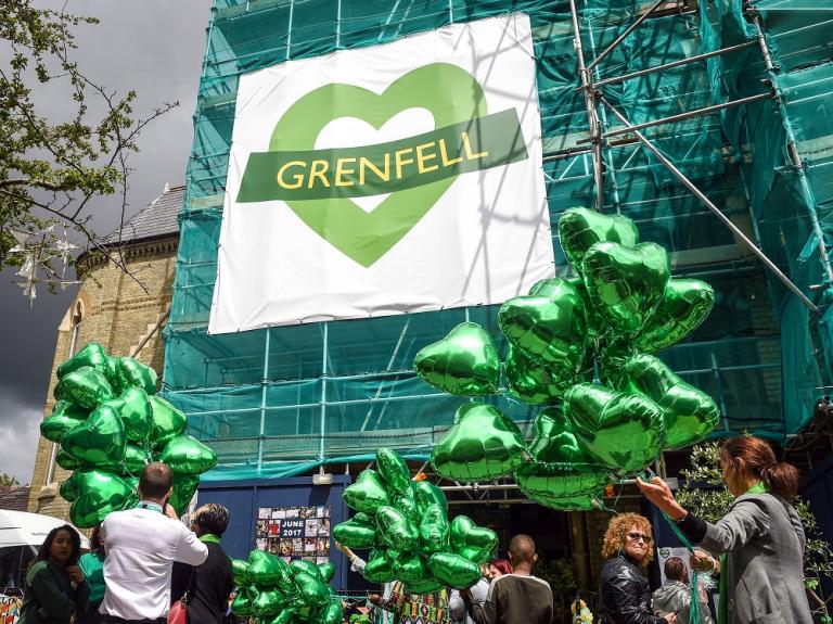 Τελετή μνήμης στα θύματα του πύργου Γκρένφελ