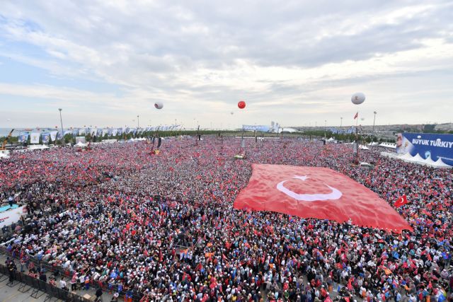 Τουρκία: Διχασμένοι οι νεαροί ψηφοφόροι - Tι ζητούν για την πατρίδα τους