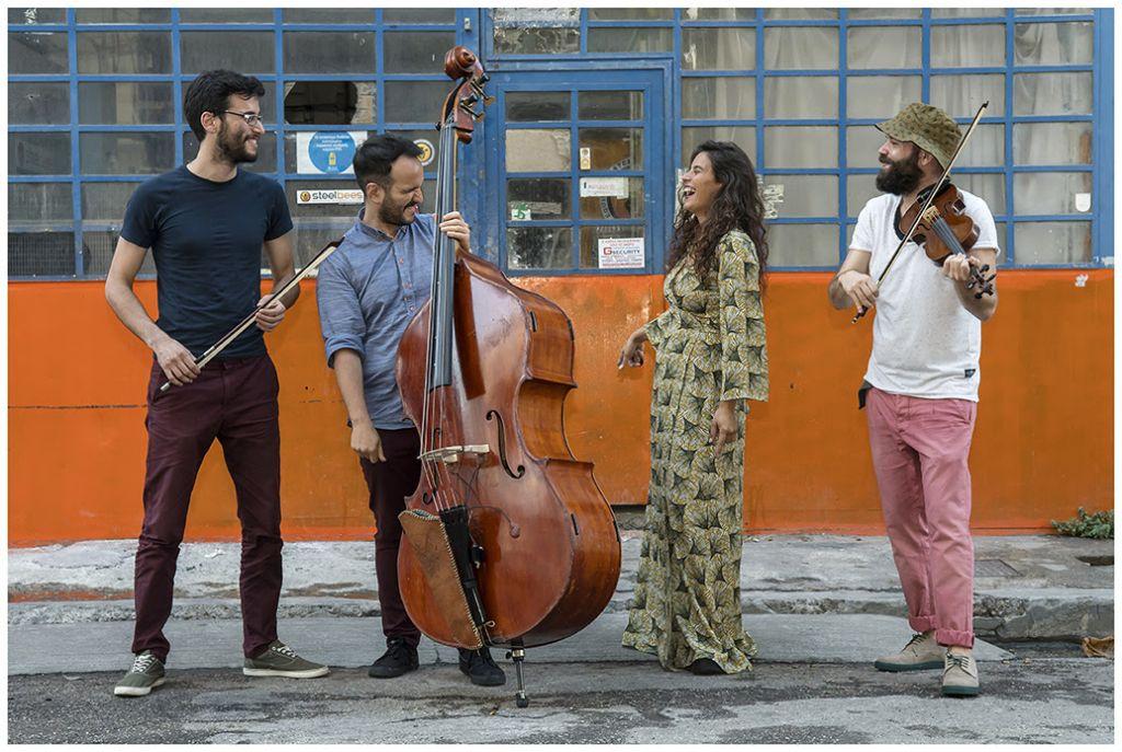 Η Κατερίνα Πολέμη στο Θέατρο Δόρας Στράτου