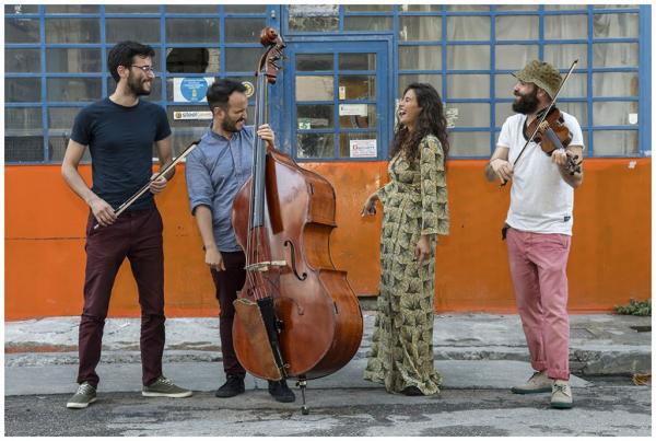 Η Κατερίνα Πολέμη στο Θέατρο Δόρας Στράτου