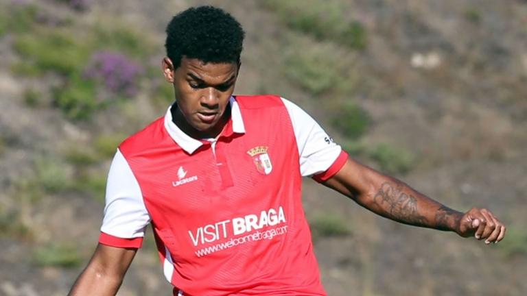 Στα 25 εκατ. ευρώ ανέρχεται η ρήτρα του Βιάνα