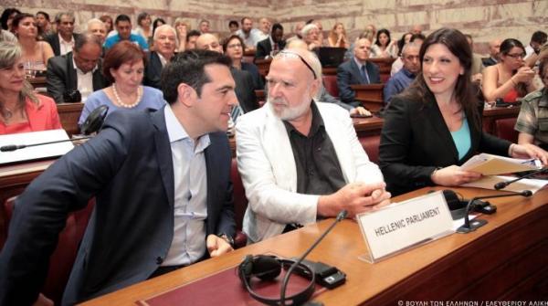 Τελικά ποια είναι η αλήθεια για το χρέος; Επονείδιστο ή βιώσιμο;