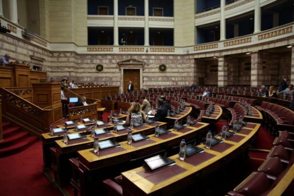 Το Σκοπιανό επισκίασε το Μεσοπρόθεσμο