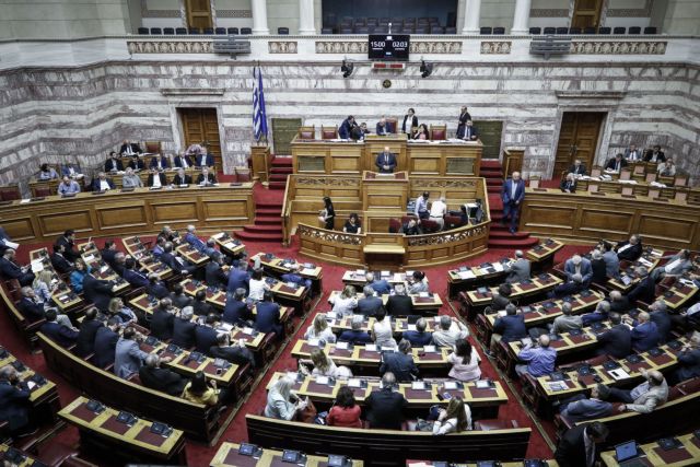 Στη δίνη της συμφωνίας με την ΠΓΔΜ ολόκληρη η χώρα