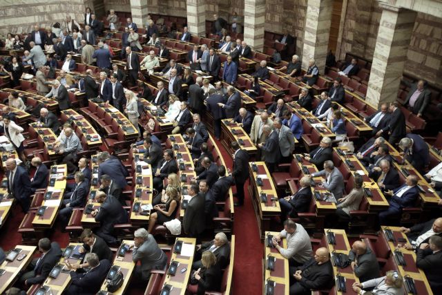 Νέα θύελλα στη Βουλή για την απλή αναλογική στην Αυτοδιοίκηση