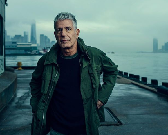 Άντονι Μπουρντέν: Η ζωή και το τραγικό τέλος του πιο αντισυμβατικού σεφ