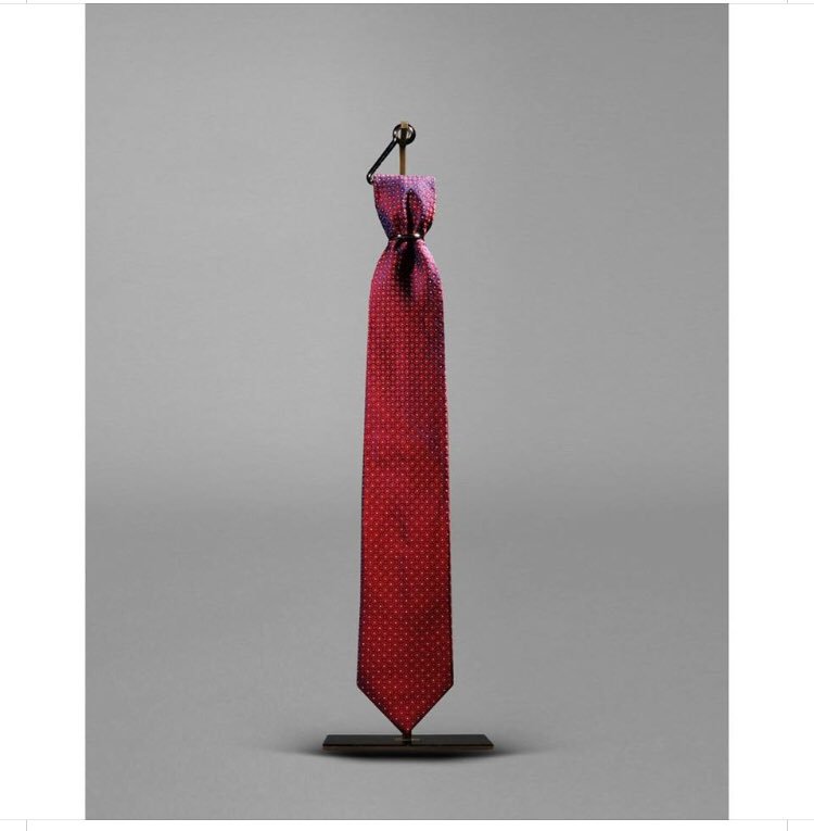 Το σόου της… γραβάτας εμπνέει ακόμα το Twitter