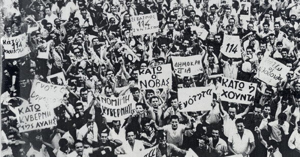 «Kαταραμένος μήνας ο Ιούλιος στον έρμο τούτο τόπο»