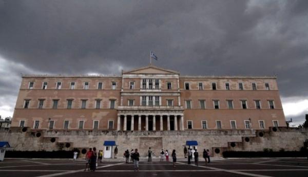 Ανατροπή σκηνικού – Η χώρα σε περίοδο ισχυρής πολιτικής και κοινωνικής πόλωσης