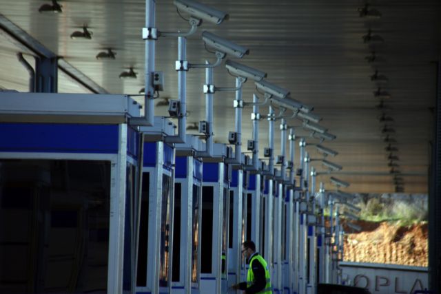 Κάμερες στα διόδια και πρόστιμα στους παραβάτες