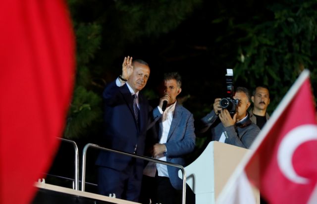 Γιατί ο Ερντογάν κερδίζει ακόμα τις εκλογές μετά από 16 χρόνια;