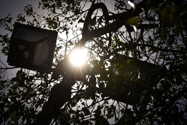 Ζέστη σε ολόκληρη τη χώρα – Στους 35 βαθμούς η θερμοκρασία