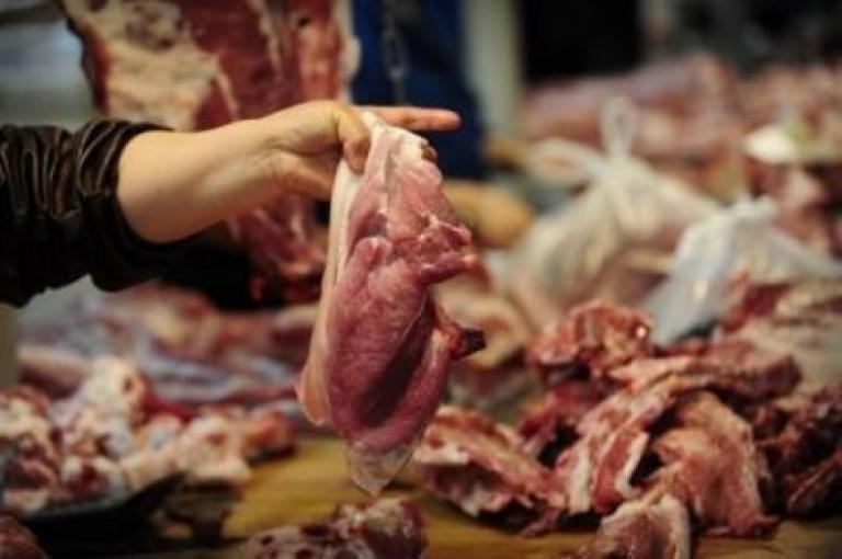 Τον… τρόμο στους γάλλους κρεοπώλες προκαλούν οι βίγκαν