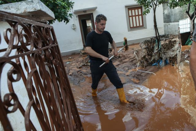 Στο στόχαστρο του ΚΙΝΑΛ η Δούρου για Μάνδρα και απορρίμματα