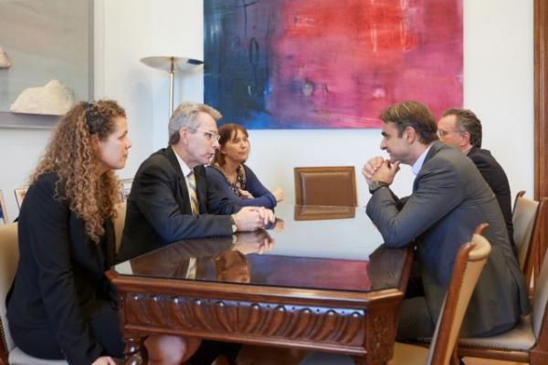 Συνάντηση Μητσοτάκη με την αναπληρώτρια υφυπ. Εξωτερικών των ΗΠΑ
