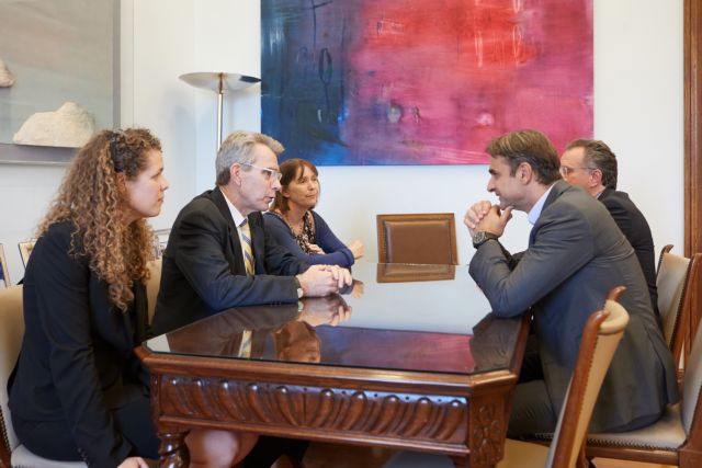 Συνάντηση Μητσοτάκη με την αναπληρώτρια υφυπ. Εξωτερικών των ΗΠΑ