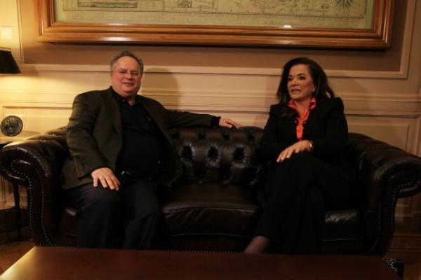 Διαξιφισμοί Κοτζιά – Μπακογιάννη για πτυχία και απόρρητα έγγραφα