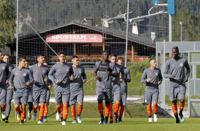 Η πρώτη προπόνηση του Ολυμπιακού στο Ζέεφελντ [Εικόνες]