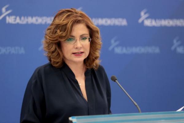 Σπυράκη: Ο ΣΥΡΙΖΑ πέρασε από τον πανικό στην παράκρουση
